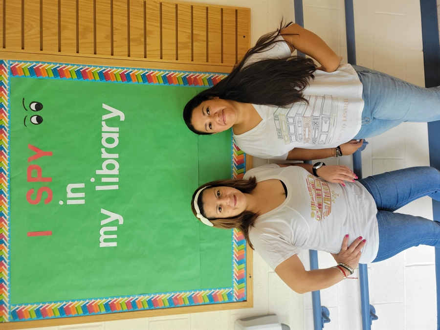 Photo of Mrs. Almodovar and Mrs. Santizo